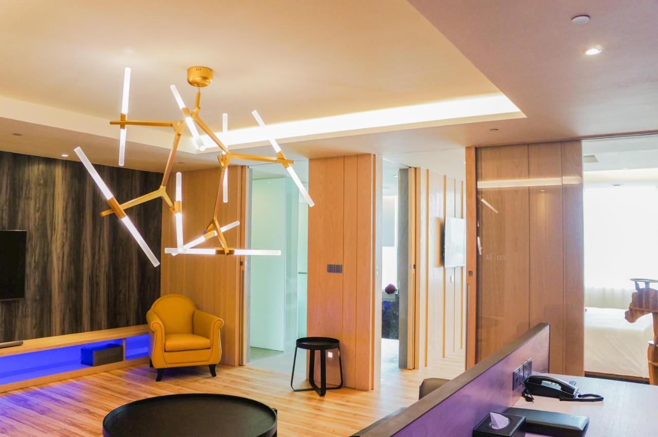 Fx Hotel Tainan Exterior foto